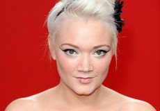 Hollie-Jay-Bowes red web